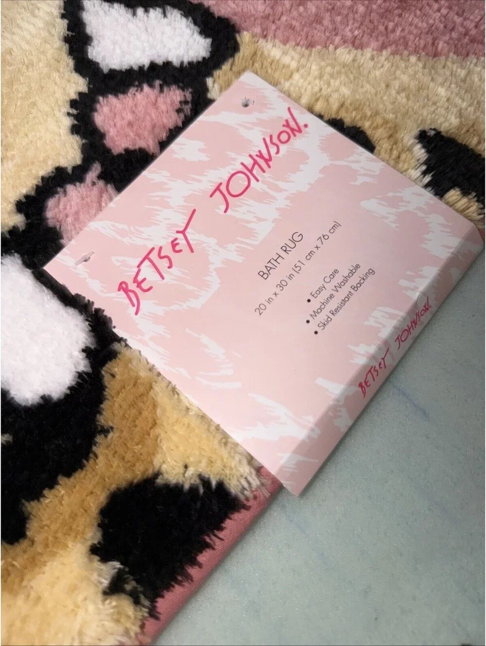 Betsey Johnson ❤️So soft cheetah Animal Bath Rug Black/ Pink 20x30”New